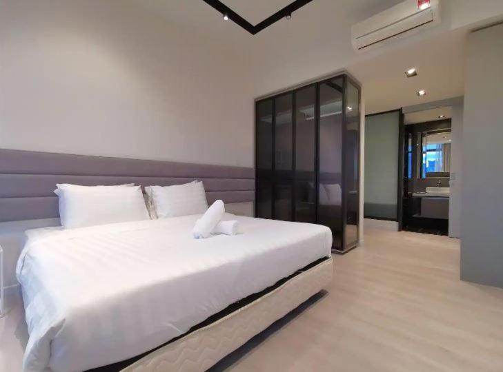 Expressionz Apartment *